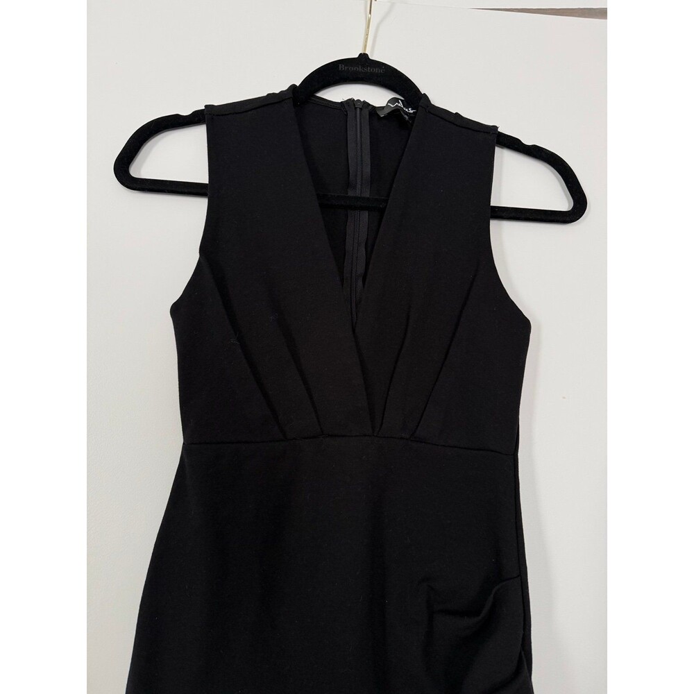 Lulus Black Sleeveless V-Neck Ruched Knee-Length Dress - Small - Picture 2 of 6